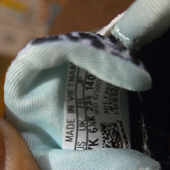 Adidas sneakers - Picture 8 of 9